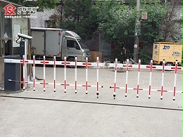 【车牌识别系统道闸】北京某物流园门口